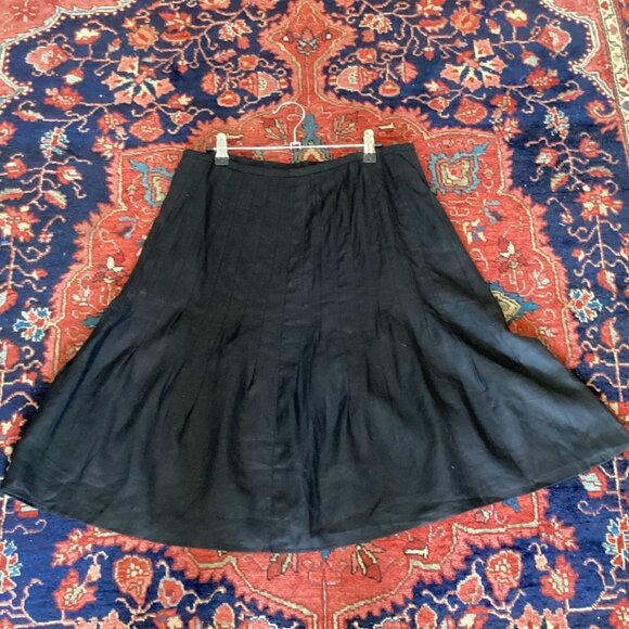 NWT Ann Taylor LOFT Pleated 100% Linen Black Skirt Size 10 - Picture 3 of 10